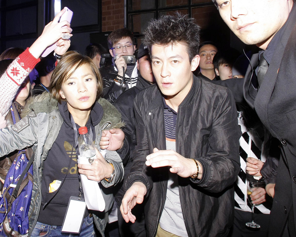 陈冠希：从富豪之子到巨星之路 - 他的童年与人脉积累