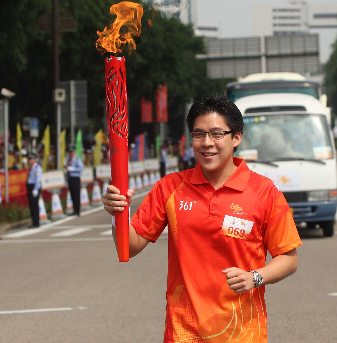 🔥衢州沸腾！杭州亚运会火炬传递点燃激情时刻！