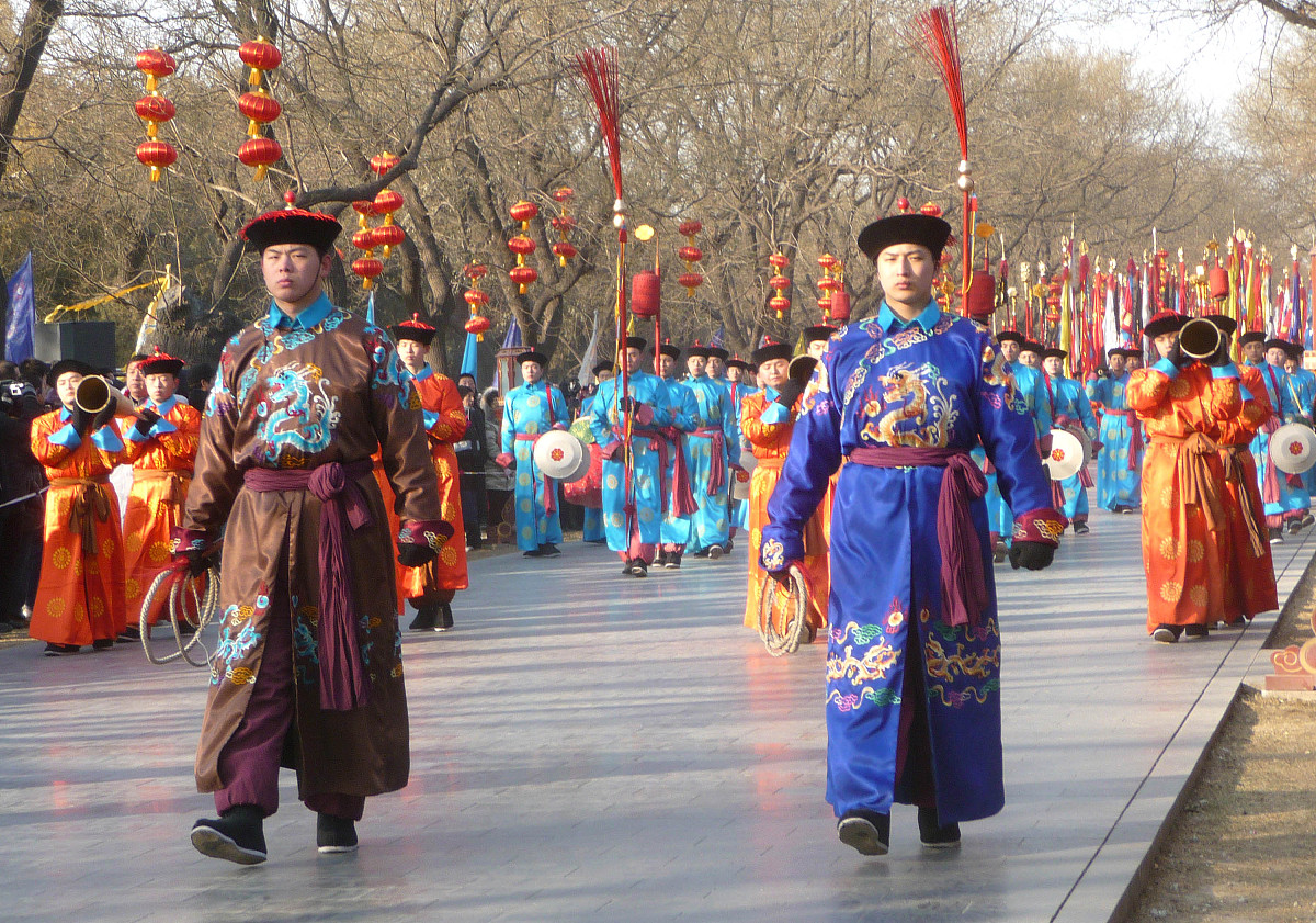 2012年1月26日,北京天坛公园人头攒动,游客如潮,迎来春节长假的游园高