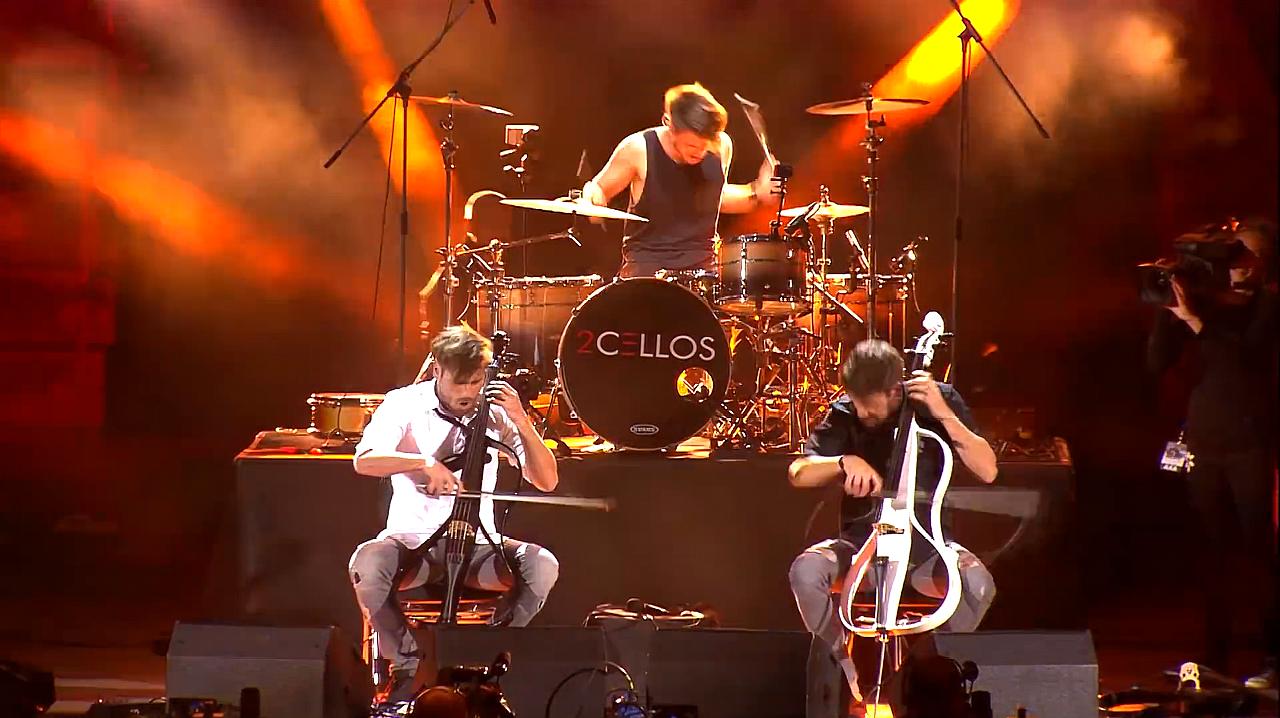 [图]最狂的摇滚大提琴双杰2CELLOS - They Don't Care About Us