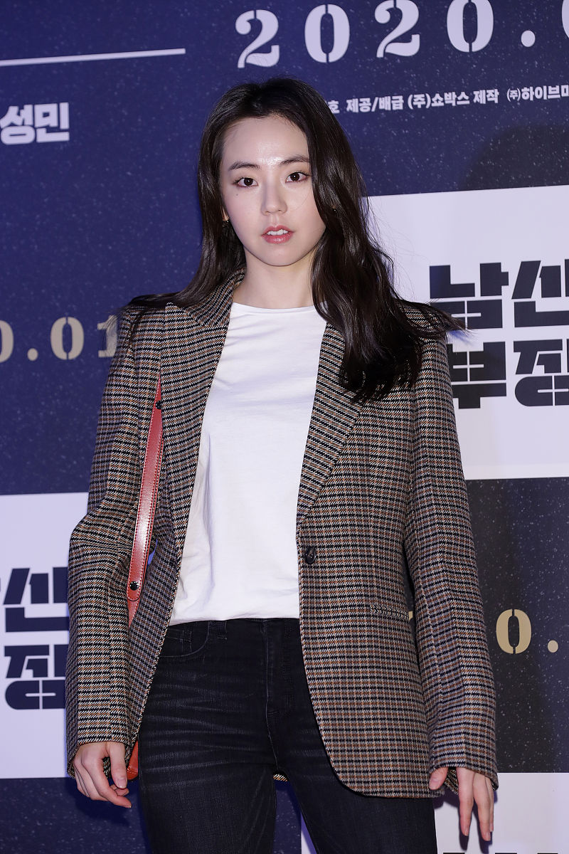 男生长发风格指南：找到适合你的最佳选择