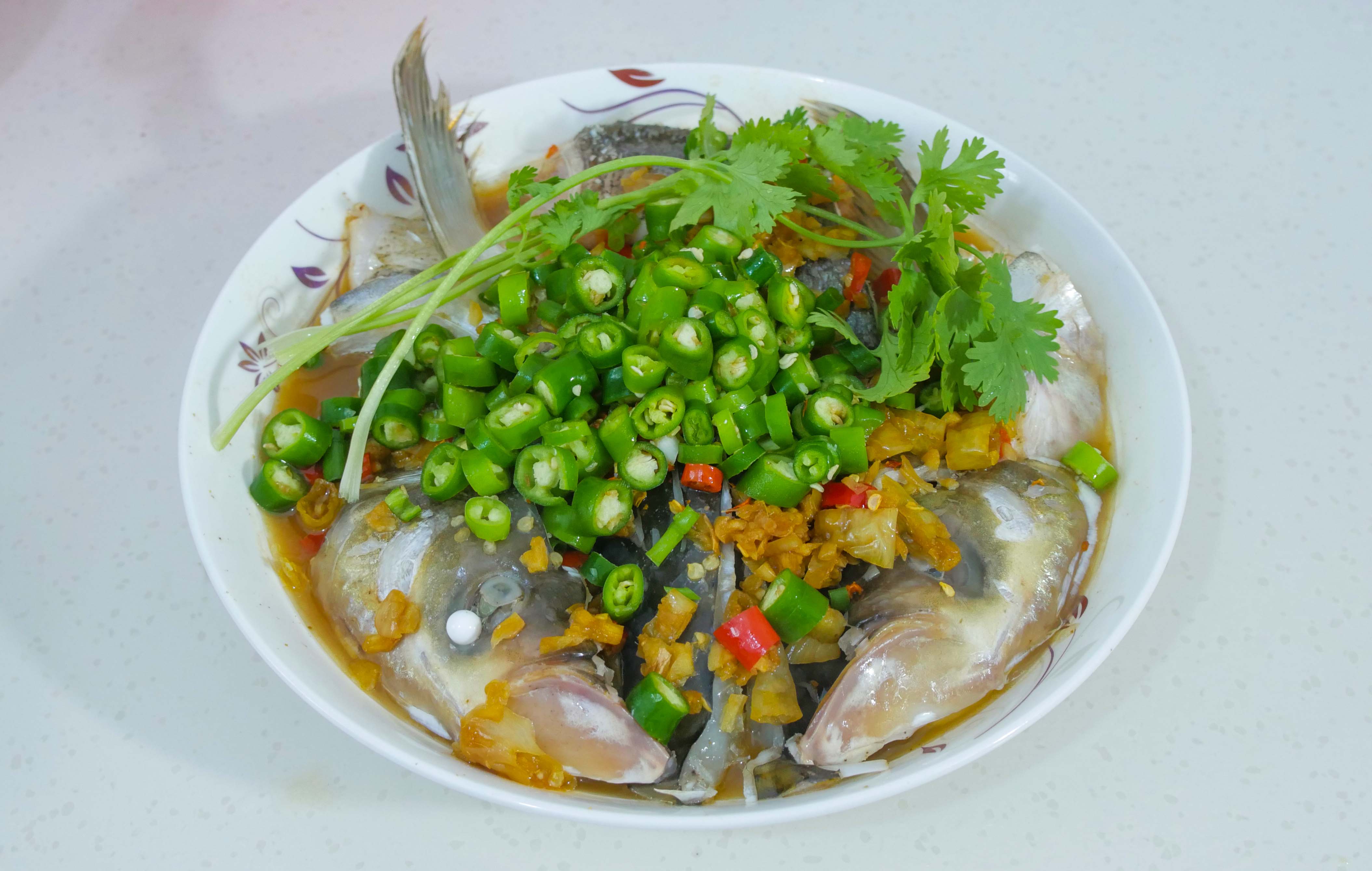 正宗剁椒鱼头的做法,三个诀窍要记住,鱼头鲜美没有一点土腥味