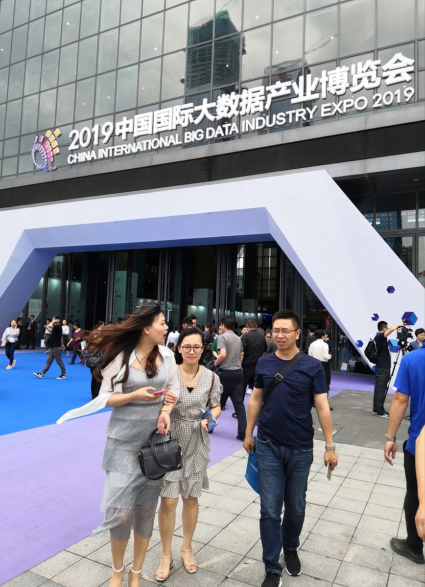 国际旅游业的发展能够促进各国家之间的经济贸易往来、文化和友谊交流、改善国际关系的。在此结合所学知识和《中国入境旅游年度发展报告2022-2023》哪四个国家最喜欢来中国旅游