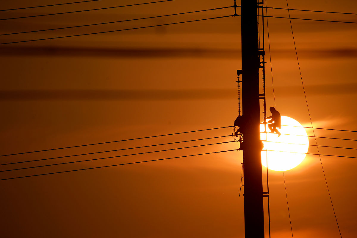 200天完成多项目道路工程施工：统筹安排，科学施工