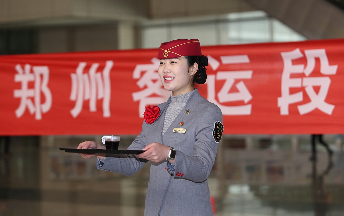 成都铁路机械学校高铁服务管理专业就业前景分析 - 未来发展空间广阔