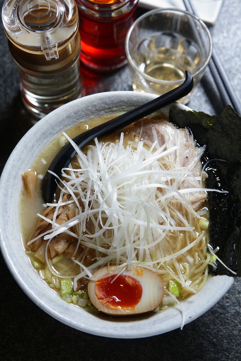 ***_***2014年12月10日,上海,日本料理拉面与制作方法