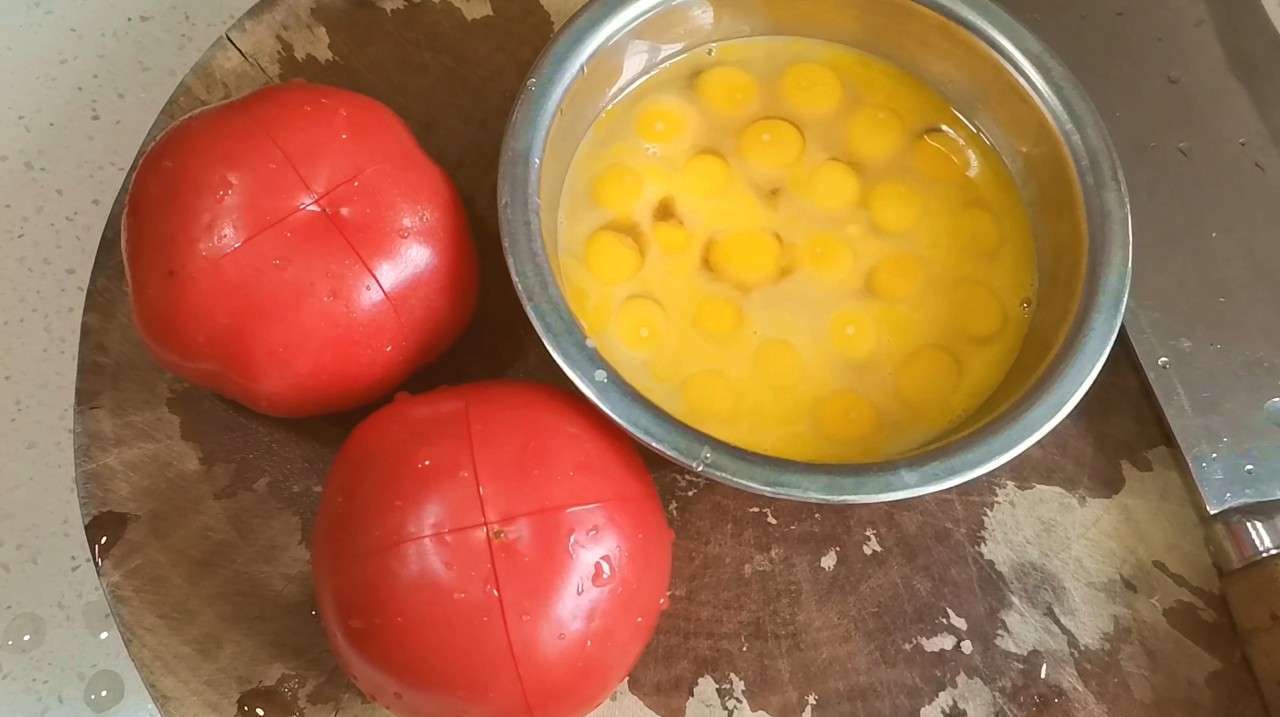 30个鹌鹑蛋,今晚豪一把,做一道蕃茄炒鹌鹑蛋,味道有点不一样