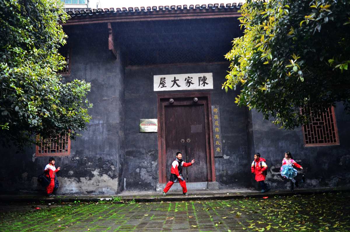 我想写一个关于歌颂苏维埃的论文