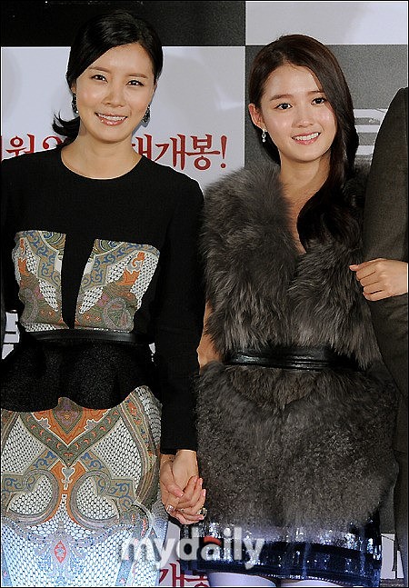 2012年11月16日讯,韩国,11月15日晚,韩国电影《don't cry mammy》在首