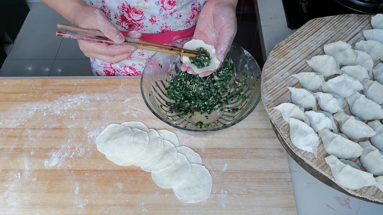 好吃不过饺子,小白菜饺子馅这样调,又鲜又香,营养还不流失
