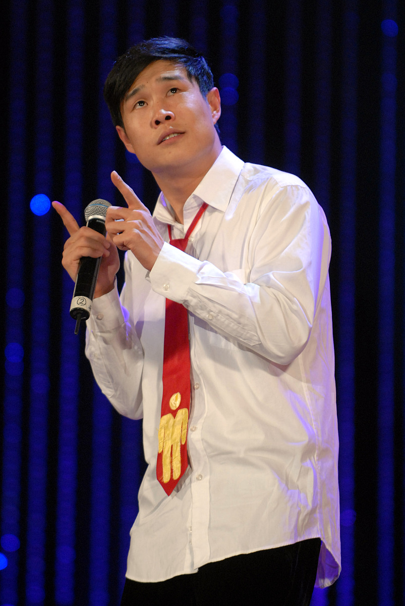 2009年11月22日,广州,"刘老根大舞台"巡演.***_***小沈阳在想"1+1=?"