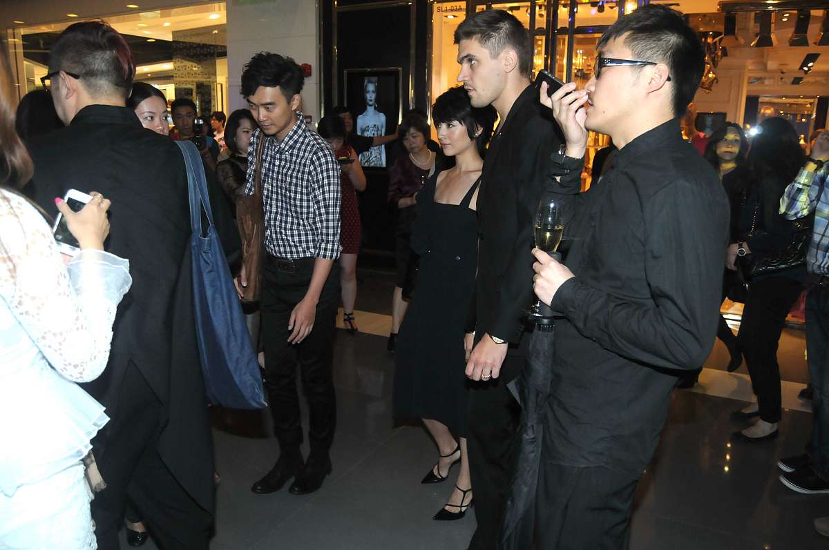 穿黑色衣服代表什么意思