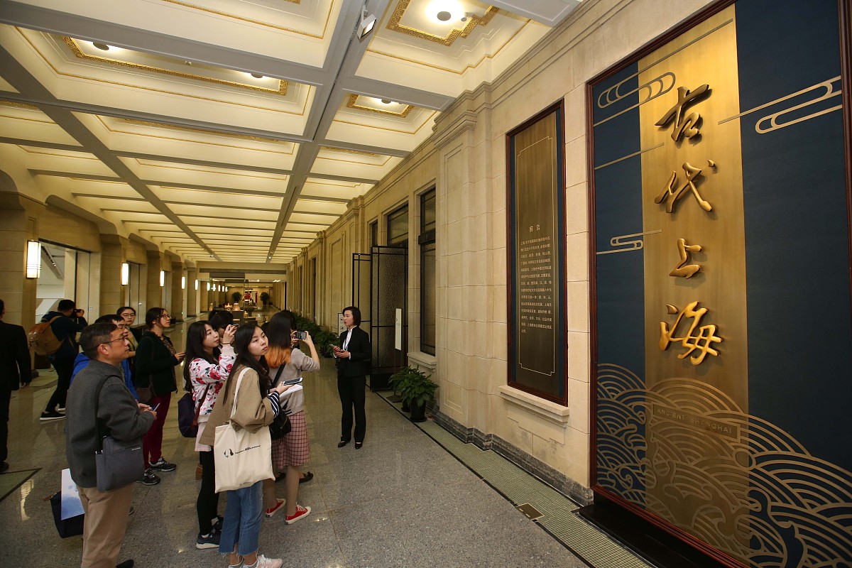 以南京是世界文学之都为开头写一篇读书会开场白。