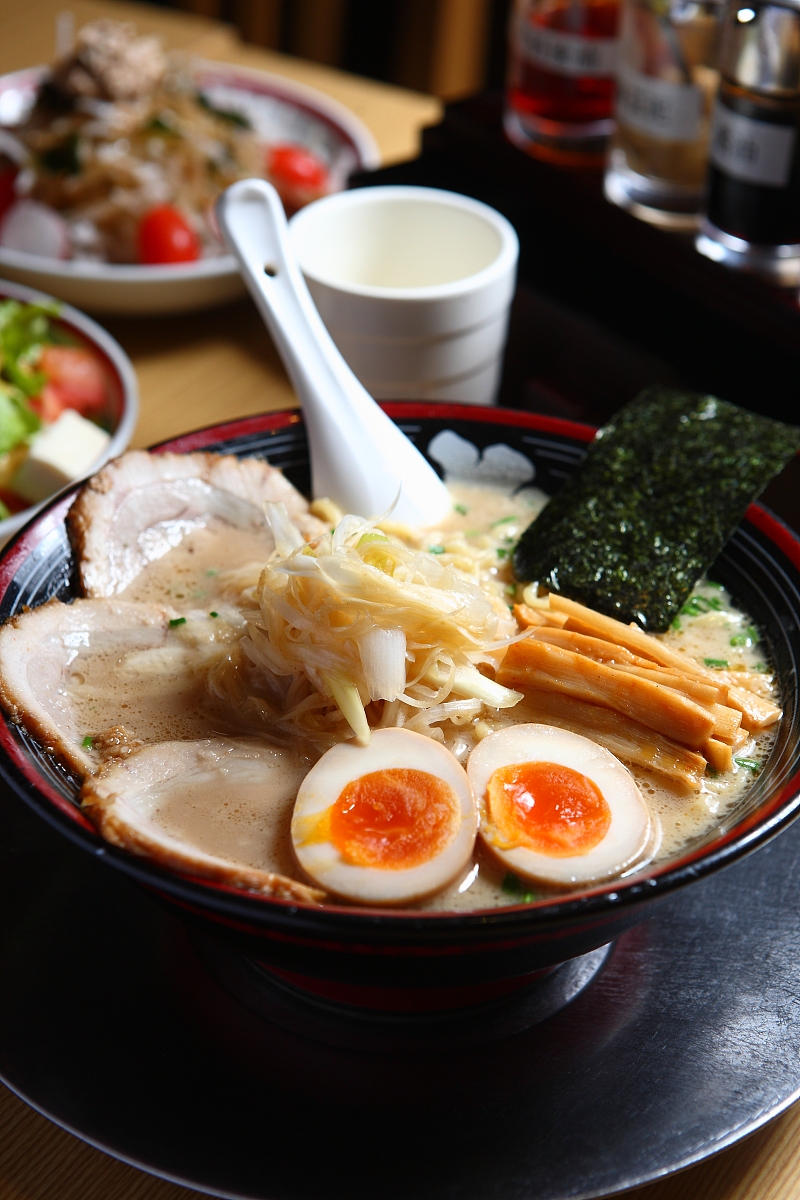 ***_***2014年12月10日,上海,日本料理拉面与制作方法