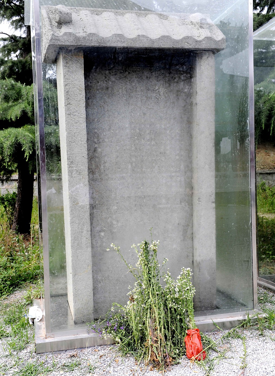 古代历史人物传记或者历史故事文章。不包括近代历史、民国史、野史 内容要求：要求文章有自己的观点总结观点不能太少多多益善最好的提出问题自己总结或者根据故事写出总结反省、观后感等。 要求： 1、文章内容必须原创首发不能洗稿抄袭、一稿多投等违规行为一经发现、拉黑名单、永不录用。 2、文章内容有小标题段落层次需清晰、无需配图。 3、文章拒绝错别字过多需要语言干练、不低于