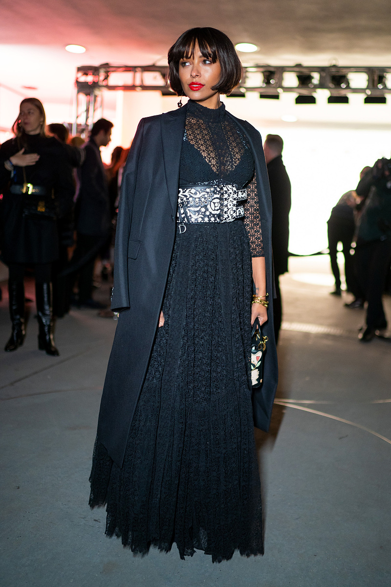 百钱买百鸡：经典数学问题解题思路与方案 (2023学业水平考试)