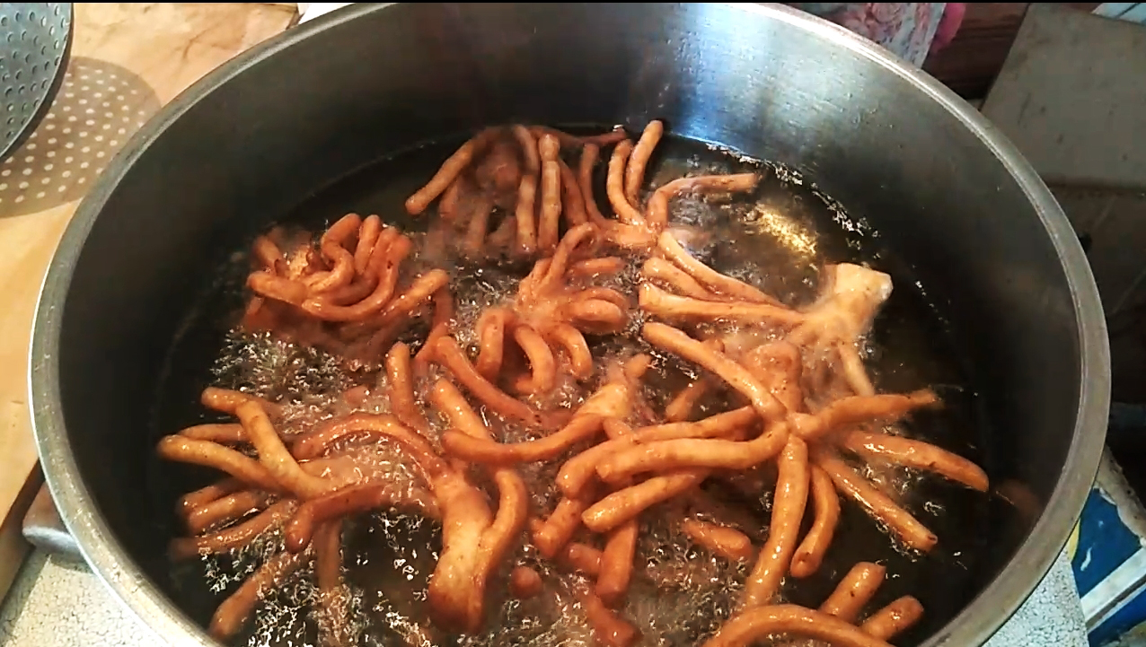 芋头不用炖不用炒,把它做成一道面食,香酥可口,比吃肉都过瘾