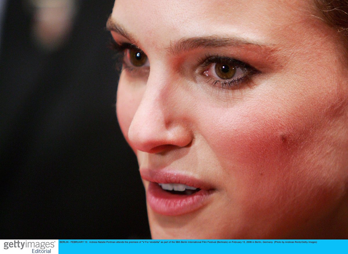 berlin - february 13:  actress natalie portman attends the premi