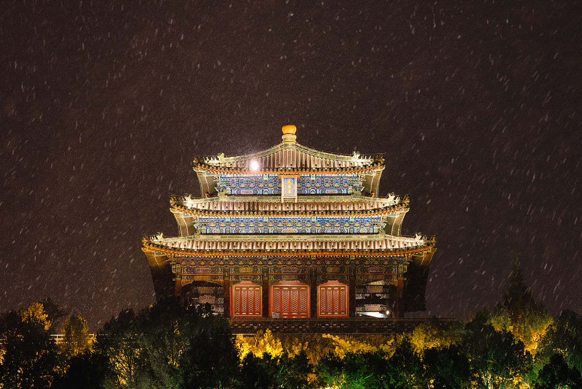 冬天第一场雪：童心飞扬的雪地之旅
