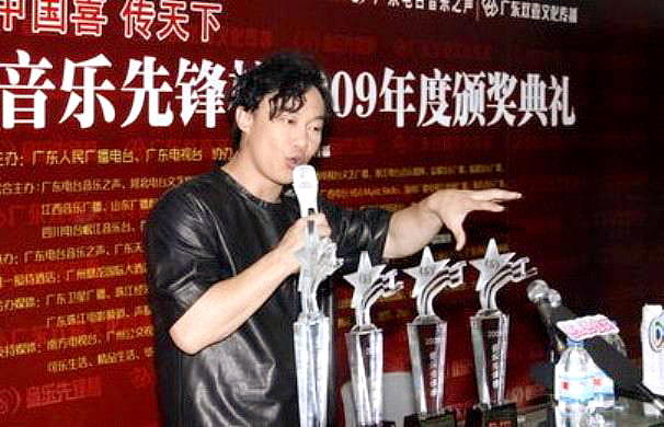 圣比埃尔之死：一个承诺与友谊的悲歌