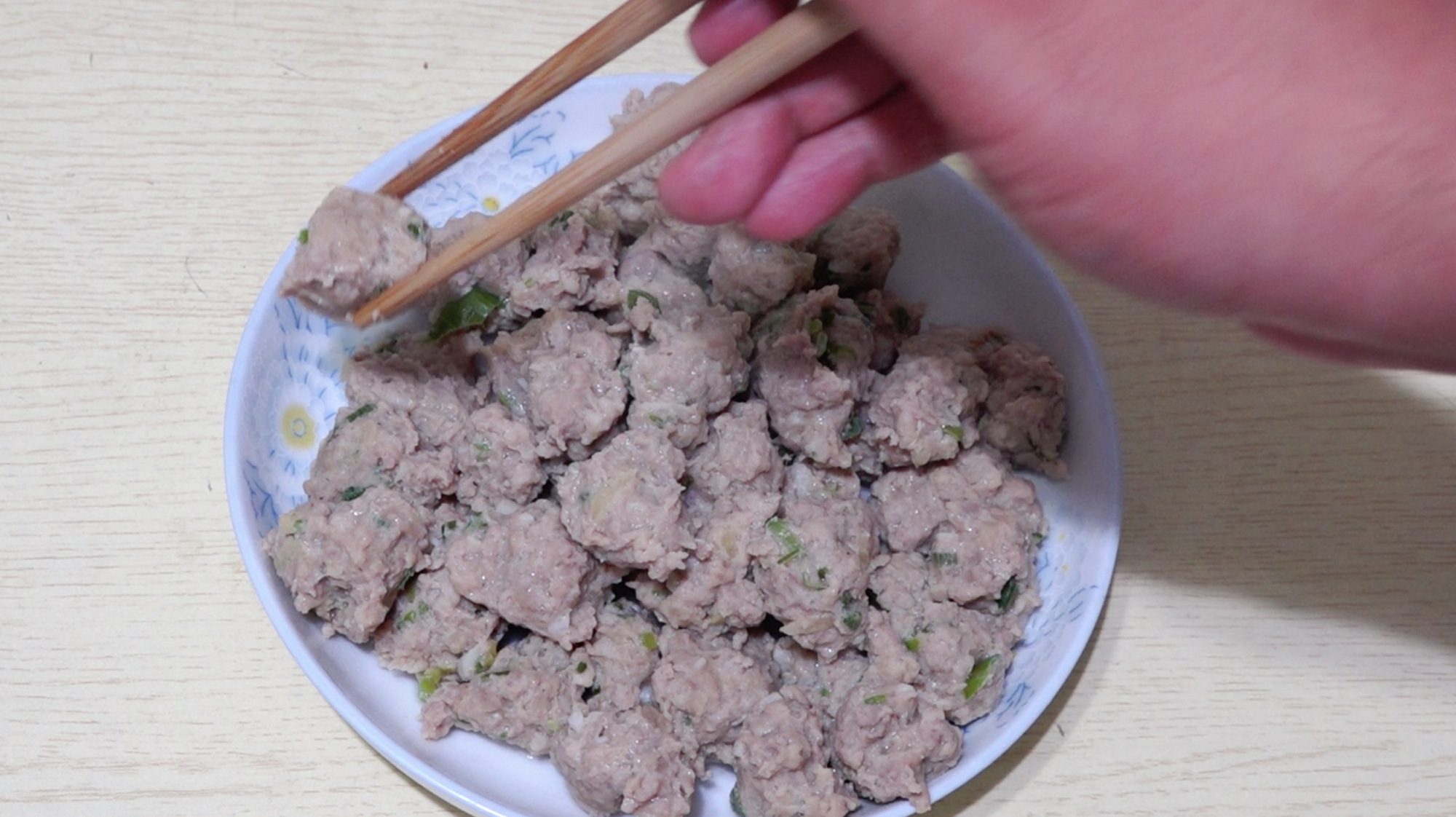 做丸子别再用手捏了,教你自制一个小工具,太好用了