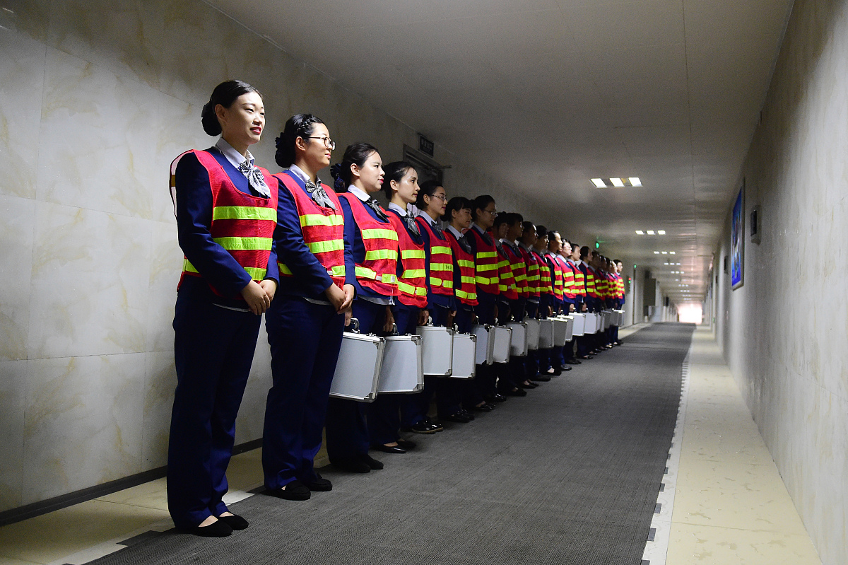 遂宁市飞宏职业技术学校铁道运输服务专业是不是热门专业？好不好