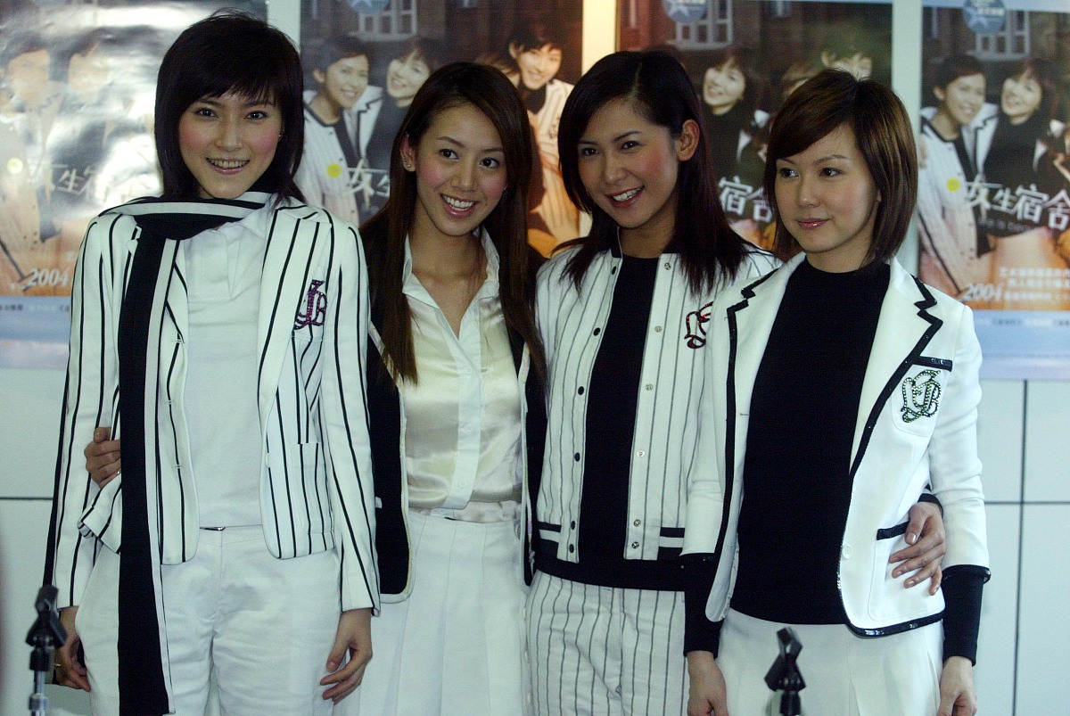 2005年3月16日下午,"女生宿舍"组合杭州宣传同名专集.+++_+++女生宿舍