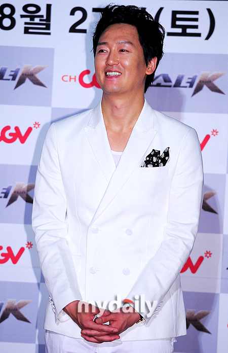 2011年8月23日,韩国,韩国cgv有线电视台原创tv电影《少女k》在首尔cgv