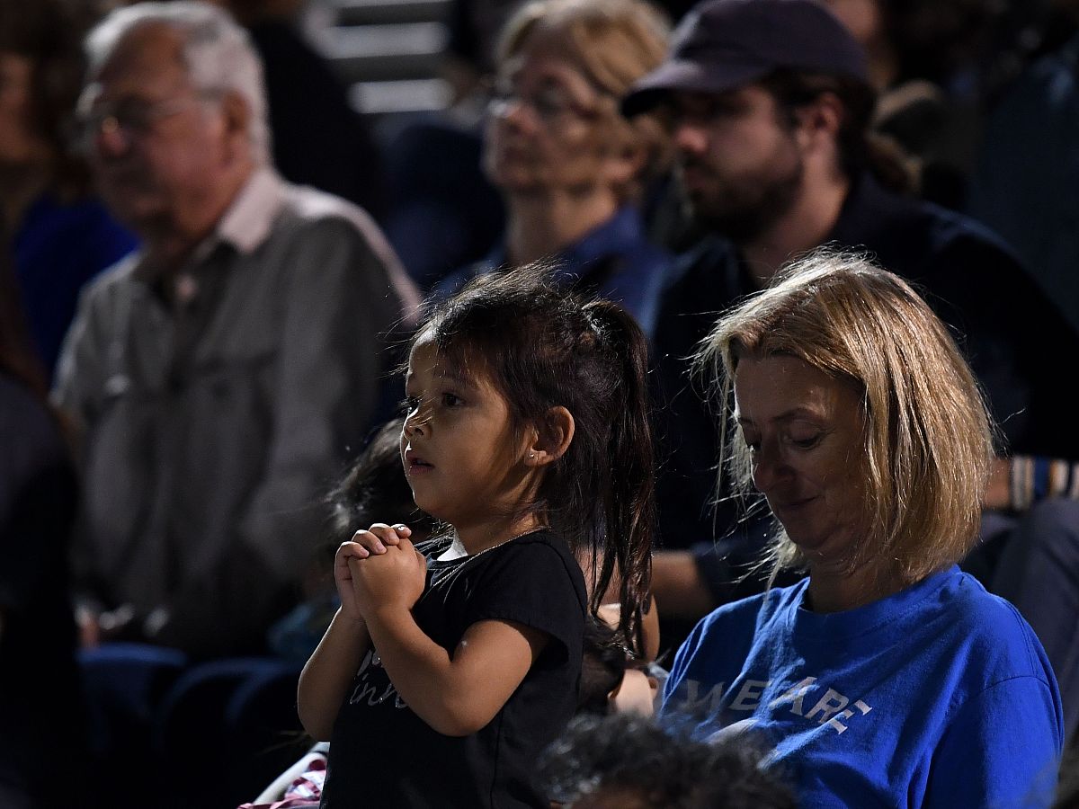 23岁男子误饮百草枯奇迹生还：家人不放弃的爱创造奇迹