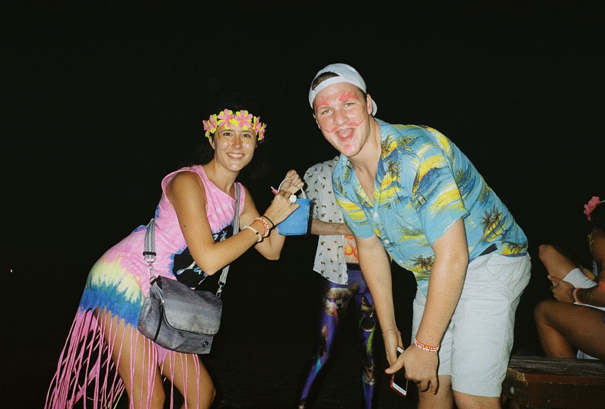 关于full moon party           对于热爱电音热舞的人来说,一生一定