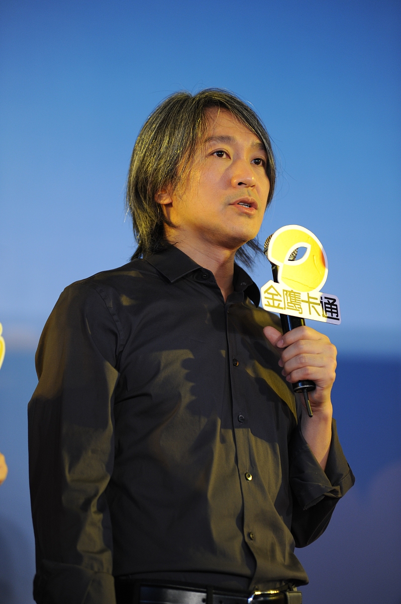 2010年6月26日,长沙,周星驰出任长沙市中小学生课本剧大赛代言人.***_