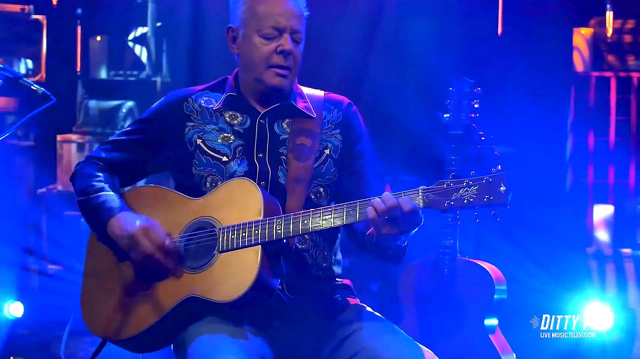 [图]指弹界的标杆,木吉他乐坛的神 - Tommy Emmanuel