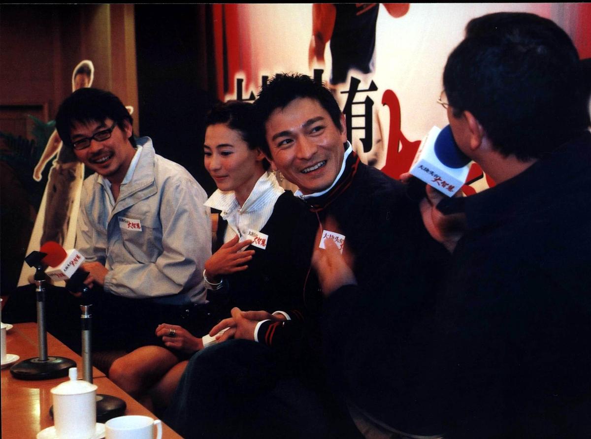 2003年7月7日,刘德华,张柏芝等在北京出席《大块头有大智慧》新闻发布