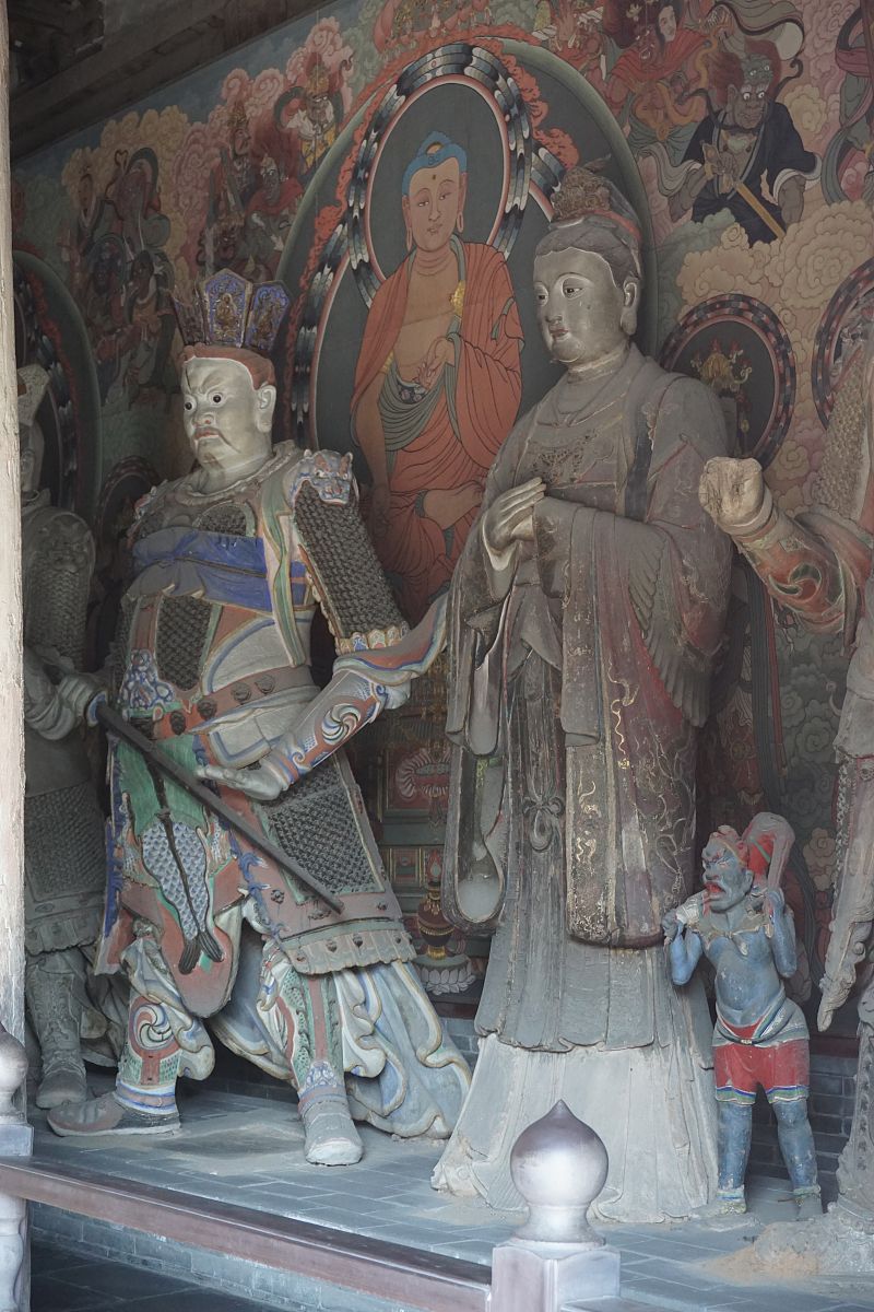 2019年9月30日,山西大同,辽代建筑华严寺.寺庙建筑粗狂.辽代雕塑庄严,