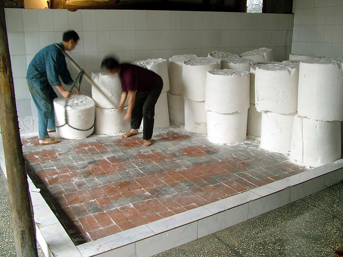 2008年11月,四川自贡,世界上第一口最早由人工钻凿的超千米深井--?龊>