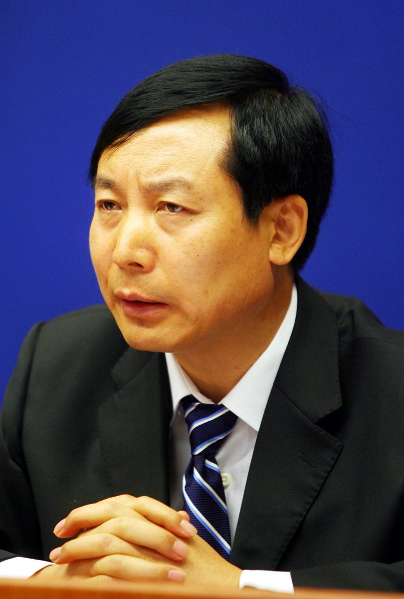 根据下面内容洗稿重新写一篇全新文章据最高人民检察院消息4月4日安徽省合肥市中级人民法院公开宣判国家烟草专卖局原党组成员、中央纪委原派驻国家烟草专卖局纪检组组长潘家华受贿一案以受贿罪判处被告人潘家华有期徒刑十一年并处罚金人民币一百五十万元；对查扣在案的潘家华受贿所得及其孳息依法予以追缴上缴国库。经审理查明：2006年至2020年被告人潘家华利用担任国家烟草专卖局党组成员、中央纪委派驻国家烟草专卖局纪