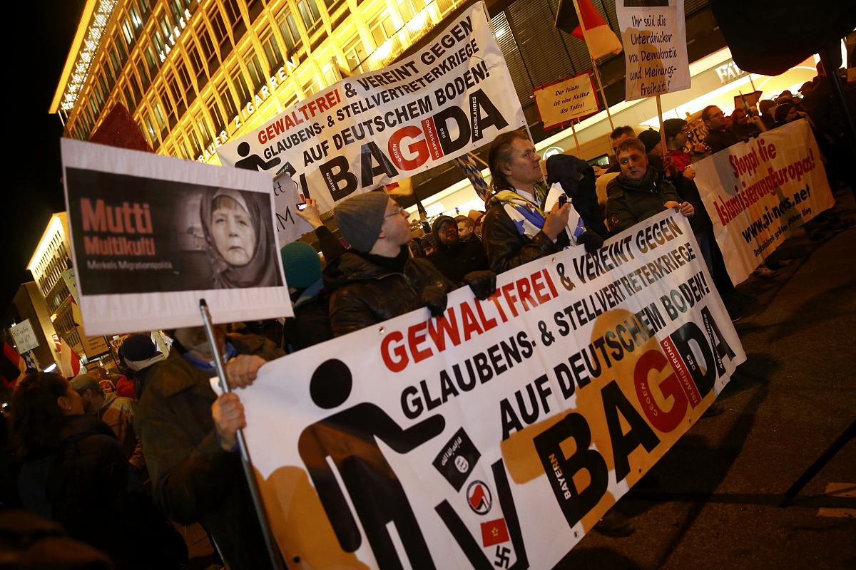 对于近期好莱坞的罢工事件有什么看法