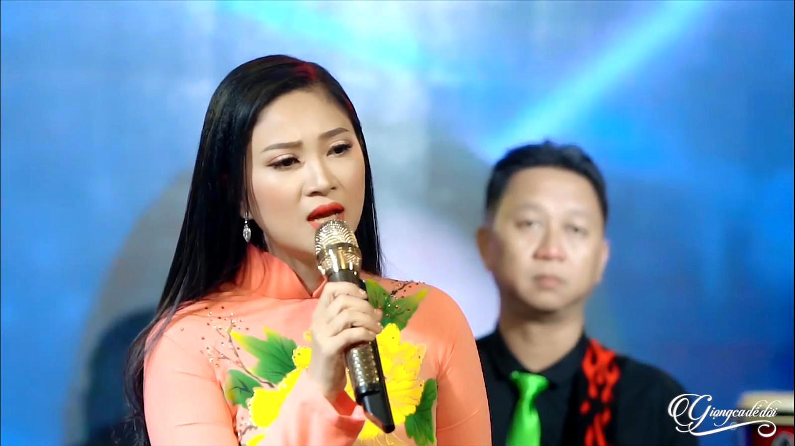 [图]好听的经典越南歌曲《Xin Gọi Nhau Là Cố Nhân Song Ngoc》