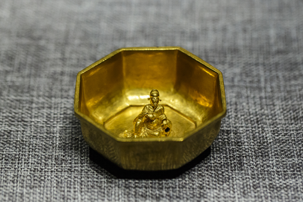 ***_***2015年06月23日,北京,金錾花人物八角杯