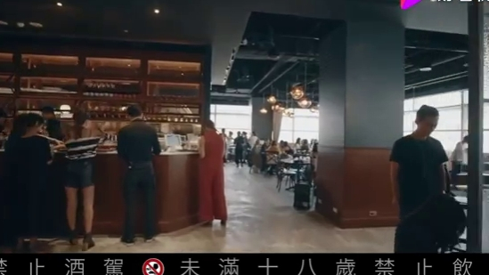 新概念餐厅,创意墙绘与川菜酒馆的结合,创造全新的视觉味觉体验