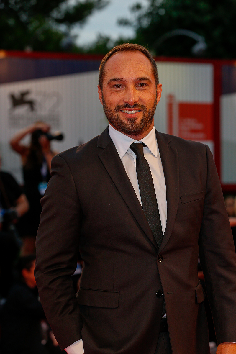 写成相同意思的一段话：立足新课标聚焦大单元