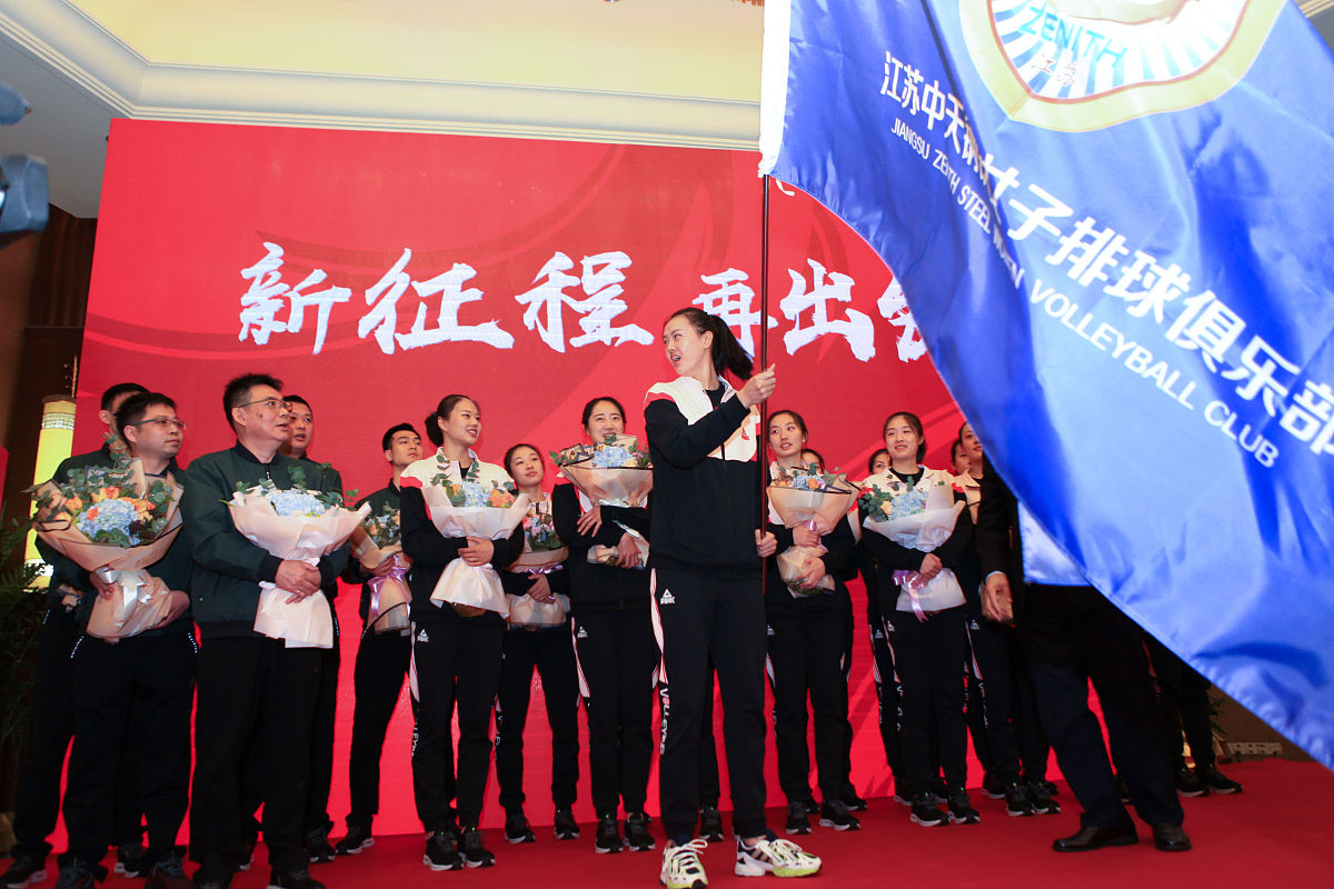 成都开发第六工会举办“传承红色基因，团结凝聚力量”主题建家活动