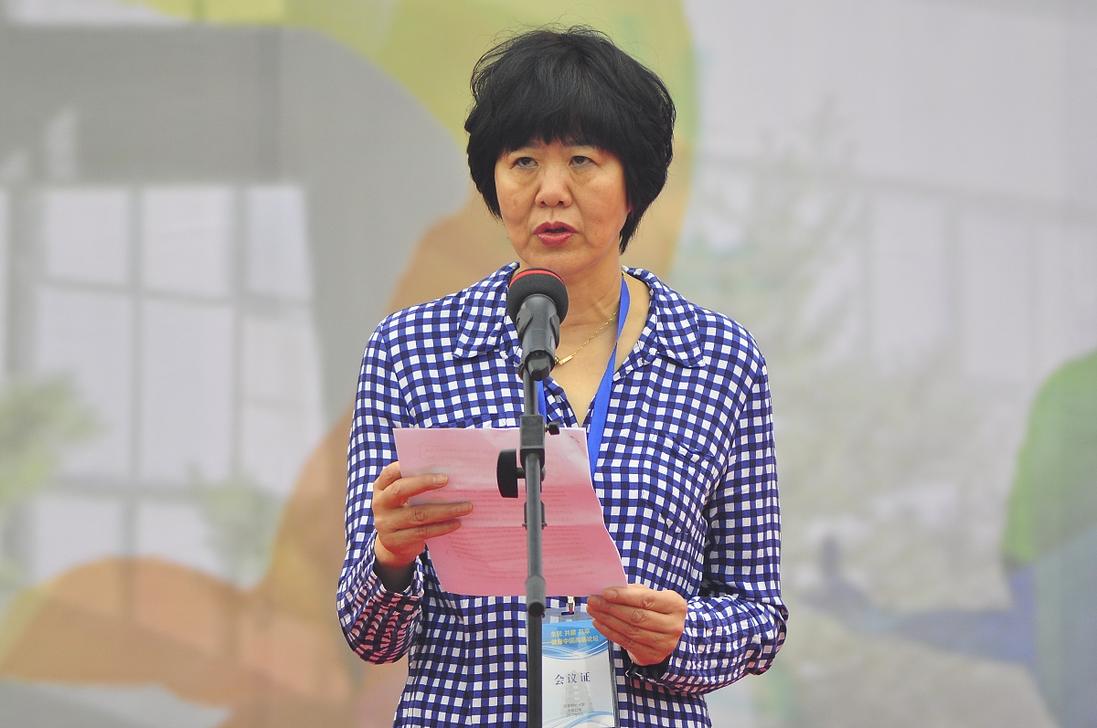 脚踏实地莫问收获但问耕耘。文明其精神野蛮其体魄