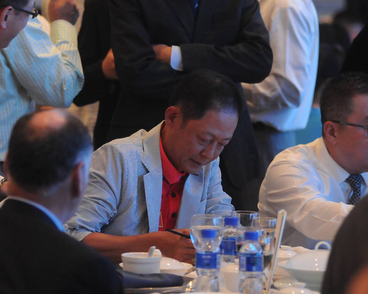 辽河油田酒桌敬酒发言指南：如何与技能专家交流