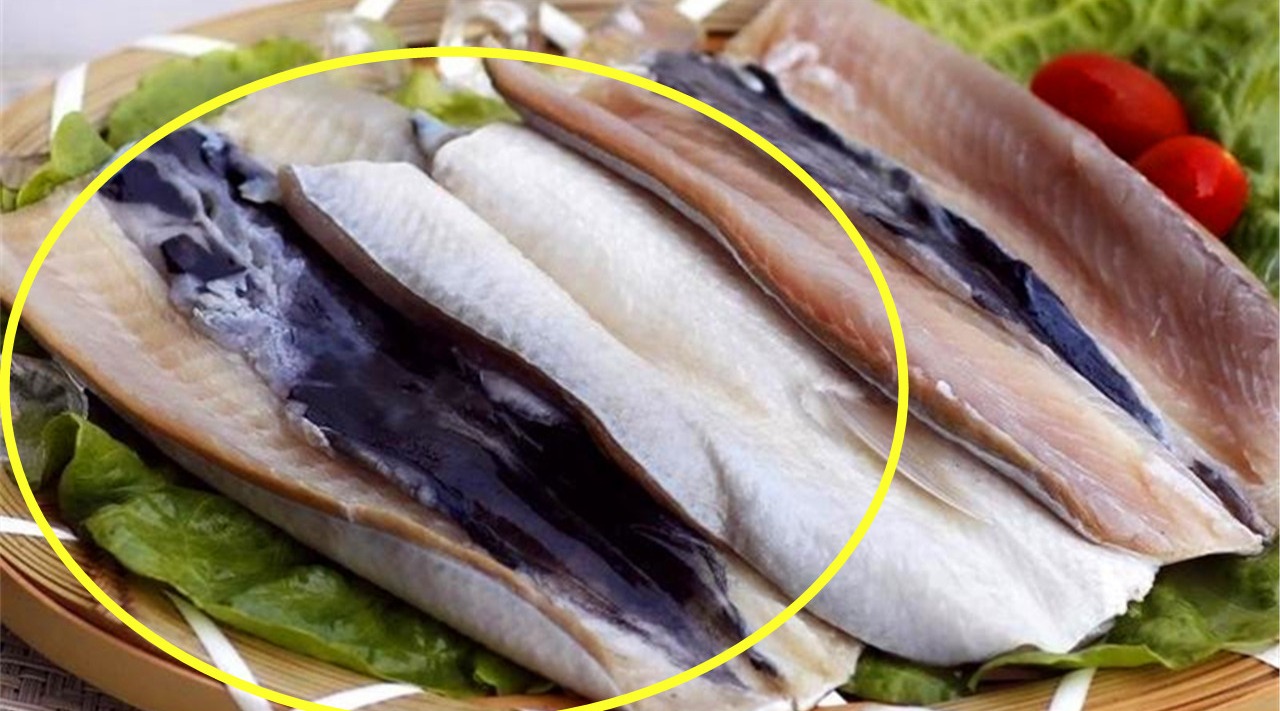 做鱼的时候,为何要清理肚子里面的“黑膜”?今天可算明白