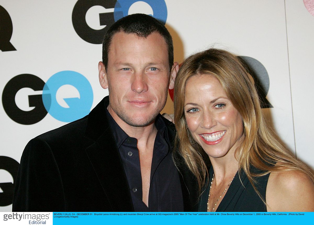 beverly hills, ca - december 01:  bicyclist lance armstrong (l) 