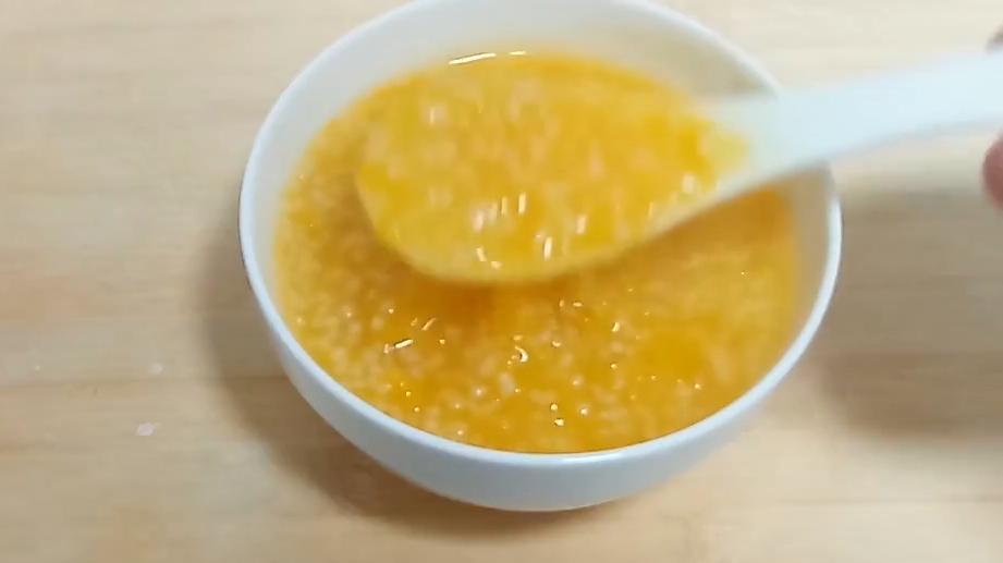 在家轻松做小米南瓜粥,比早餐店里的好喝几倍!这种体质尽量少喝
