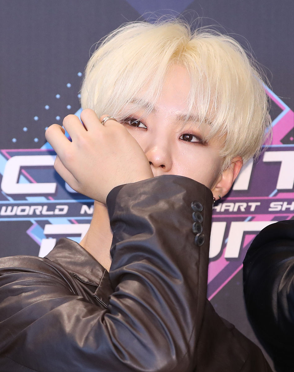 2019年9月19日,韩国首尔,明星参加《m! countdown》节目彩排.(=1)   =