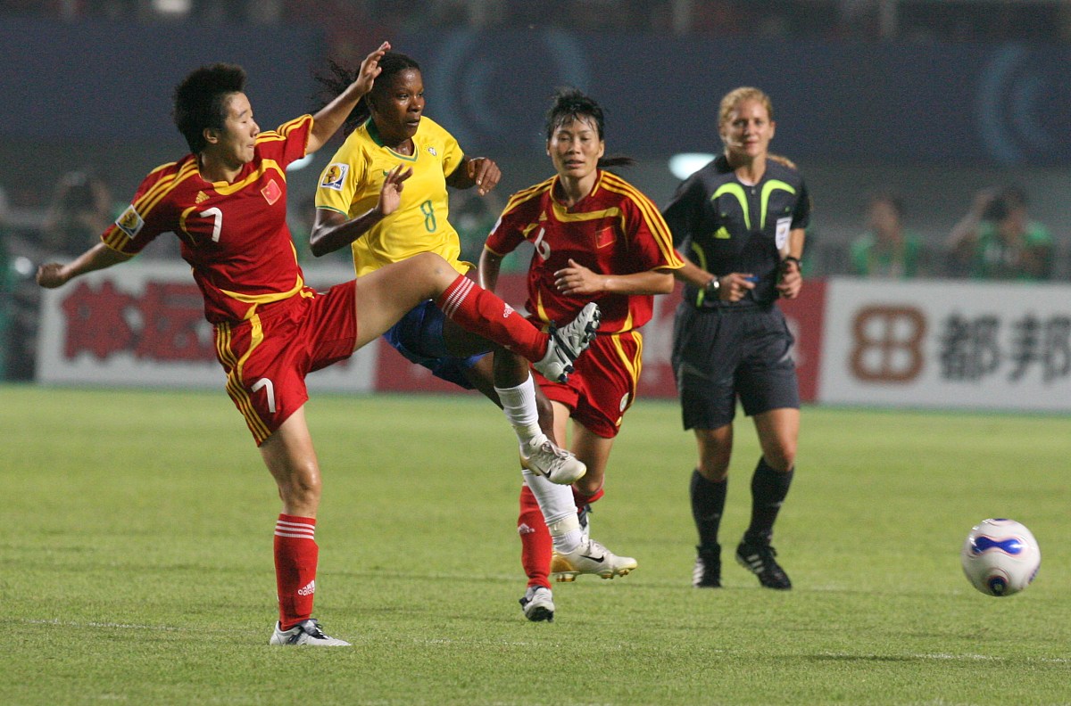 2007年9月15日,湖北武汉,2007女足世界杯d组小组赛,中国0-4不敌巴西.+