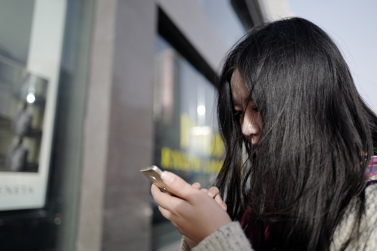 勤奋女孩尘心：从乡村到城市，追寻梦想的成长之路